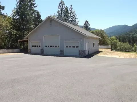 3701 Foothill Blvd, Grants Pass, OR 97526 photo 9