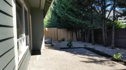382 Live Oak Loop, Central Point, OR 97502 photo 7