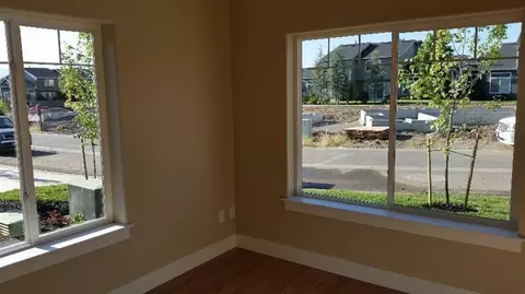 390 Live Oak Loop, Central Point, OR 97502 photo 3