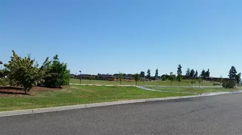 390 Live Oak Loop, Central Point, OR 97502 photo 14
