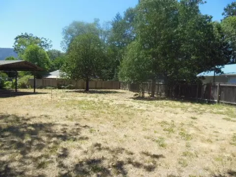 240 S Junction Ave, Cave Junction, OR 97523 photo 6