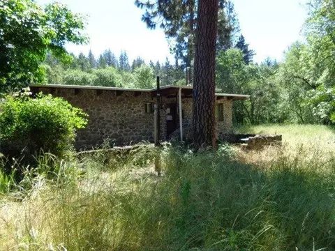 9680 E Antelope Rd, Eagle Point, OR 97524 photo 1