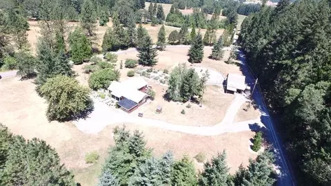 1057 Eakin Rd, Azalea, OR 97410 photo 3