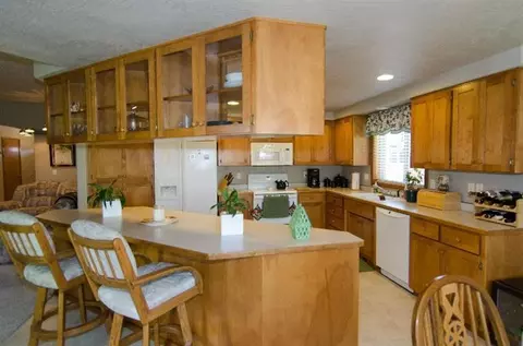155 Willow Bend Way, Central Point, OR 97502 photo 10