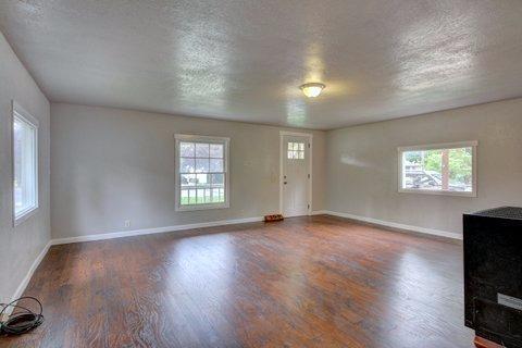 303 Cheryl Ln, Phoenix, OR 97535 photo 6