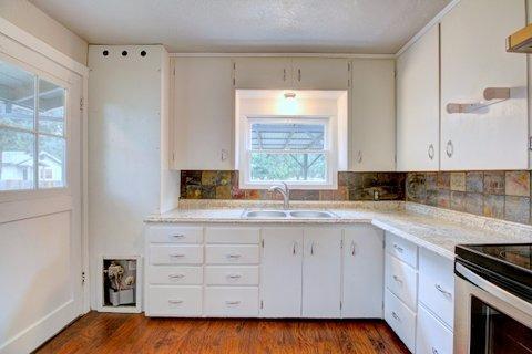 303 Cheryl Ln, Phoenix, OR 97535 photo 8
