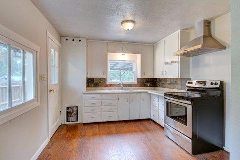 303 Cheryl Ln, Phoenix, OR 97535 photo 7