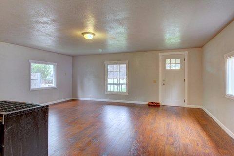 303 Cheryl Ln, Phoenix, OR 97535 photo 4
