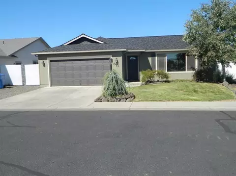 371 Bradley Way, Eagle Point, OR 97524 photo 2