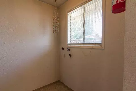 404 S B St, Phoenix, OR 97535 photo 14
