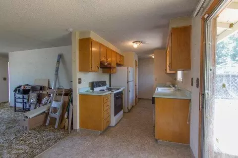 404 S B St, Phoenix, OR 97535 photo 10