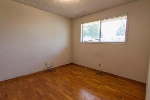 404 S B St, Phoenix, OR 97535 photo 17