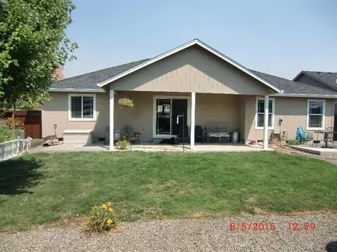 643 Nottingham Ter, Eagle Point, OR 97524 photo 4