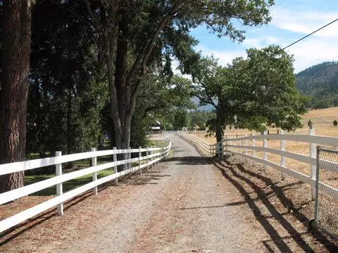 1899 Thompson Creek Rd, Applegate, OR 97530 photo 2