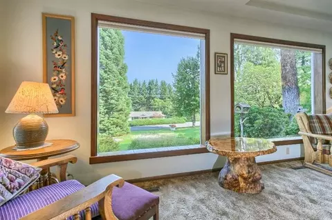 677 Towne St, Grants Pass, OR 97527 photo 20