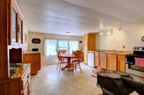 5944 Harris Rd, Central Point, OR 97502 photo 9