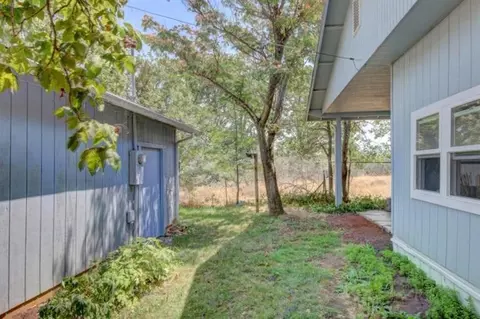 5944 Harris Rd, Central Point, OR 97502 photo 21