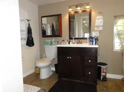 387 Crestview Loop, Grants Pass, OR 97527 photo 8