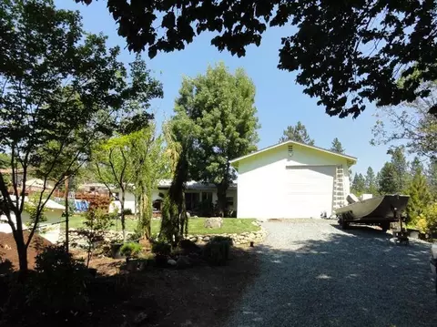 387 Crestview Loop, Grants Pass, OR 97527 photo 13