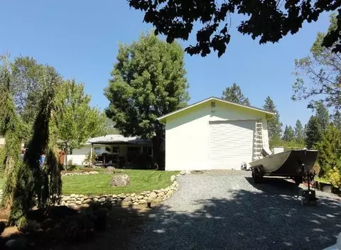 387 Crestview Loop, Grants Pass, OR 97527 photo 14