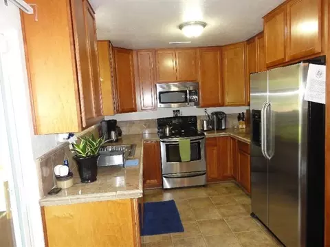 387 Crestview Loop, Grants Pass, OR 97527 photo 2