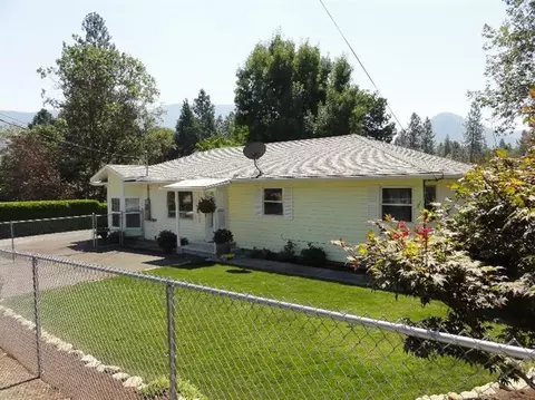 387 Crestview Loop, Grants Pass, OR 97527 photo 19