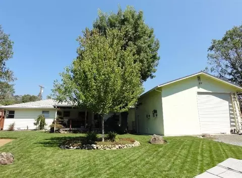 387 Crestview Loop, Grants Pass, OR 97527 photo 16
