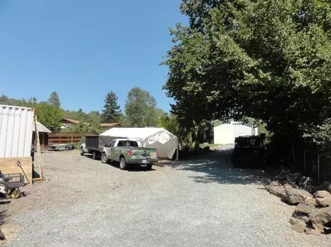 387 Crestview Loop, Grants Pass, OR 97527 photo 15