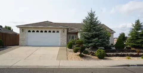 2304 Devonshire, Central Point, OR 97502 photo 1