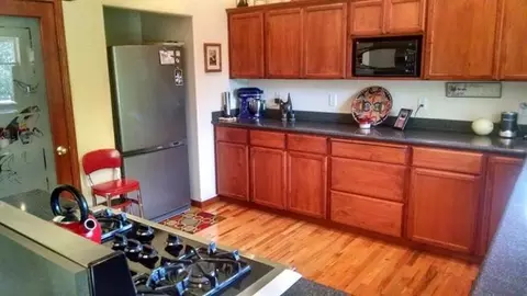 100 Daryl Dr, Eagle Point, OR 97524 photo 5