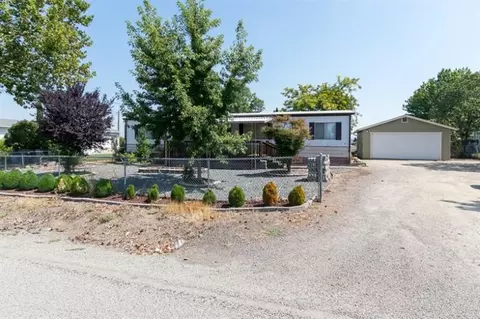 6960 Pinehurst St, Central Point, OR 97502 photo 1