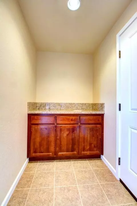 379 N Deanjou Ave, Eagle Point, OR 97524 photo 18