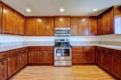 379 N Deanjou Ave, Eagle Point, OR 97524 photo 12