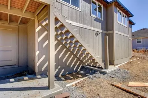 379 N Deanjou Ave, Eagle Point, OR 97524 photo 34