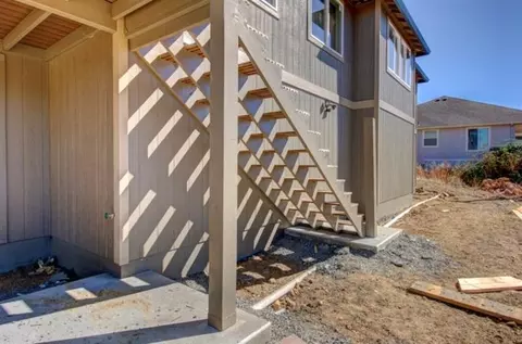 379 N Deanjou Ave, Eagle Point, OR 97524 photo 33