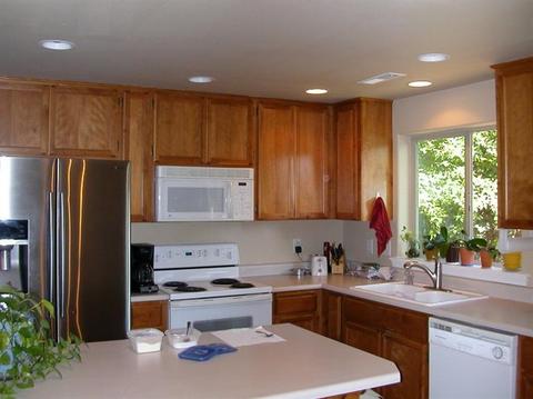 665 Andrea Way, Eagle Point, OR 97524 photo 2