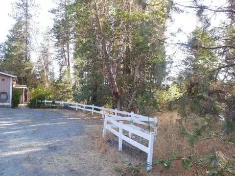 960 Messinger Rd, Grants Pass, OR 97527 photo 23