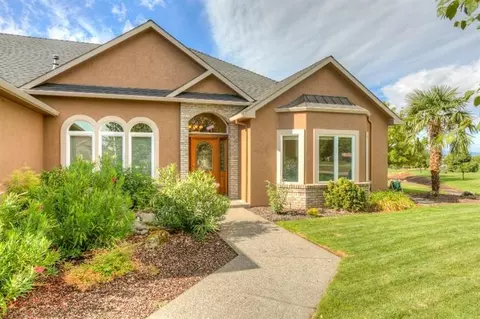 331 Augusta Ct, Eagle Point, OR 97524 photo 1