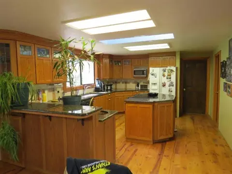 2320 Long Branch Rd, Eagle Point, OR 97524 photo 4