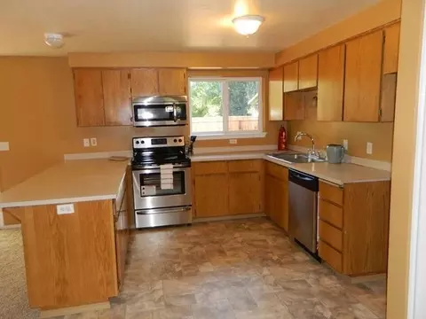63 Christa Ln, Eagle Point, OR 97524 photo 12