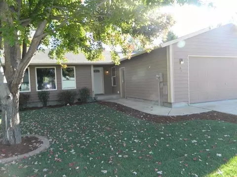63 Christa Ln, Eagle Point, OR 97524 photo 3