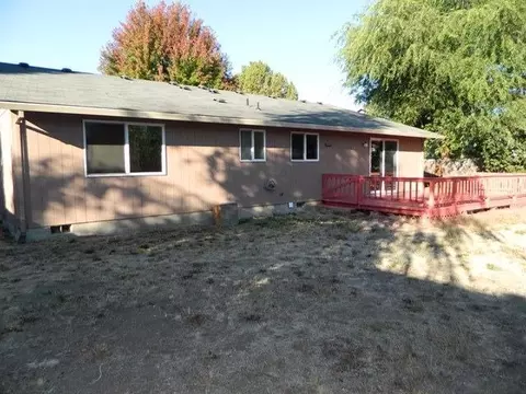 63 Christa Ln, Eagle Point, OR 97524 photo 8