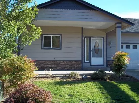 217 Red Cedar Ln, Cave Junction, OR 97523 photo 3
