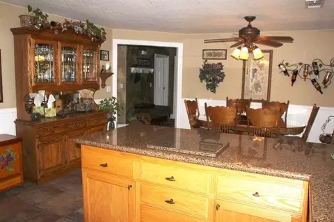 2585 Devonshire Pl, Central Point, OR 97502 photo 10
