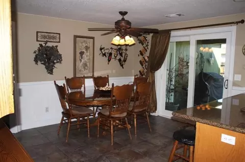 2585 Devonshire Pl, Central Point, OR 97502 photo 12