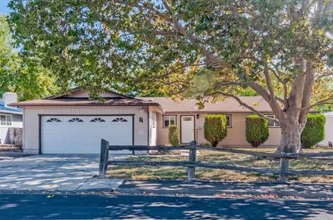 11 Comice Dr, Eagle Point, OR 97524 photo 2
