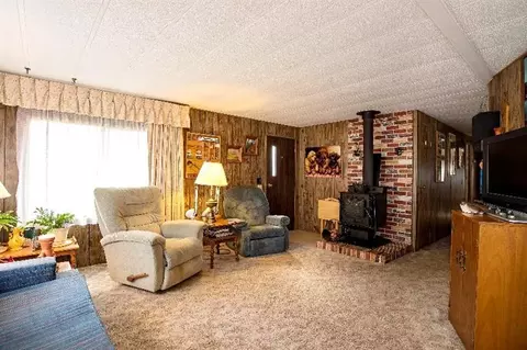 6439 Gem Rd, Central Point, OR 97502 photo 2