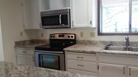 1111 Temple Dr, Central Point, OR 97502 photo 5