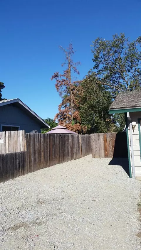 1111 Temple Dr, Central Point, OR 97502 photo 14