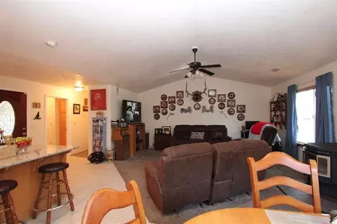 501 E River Rd, Cave Junction, OR 97523 photo 7